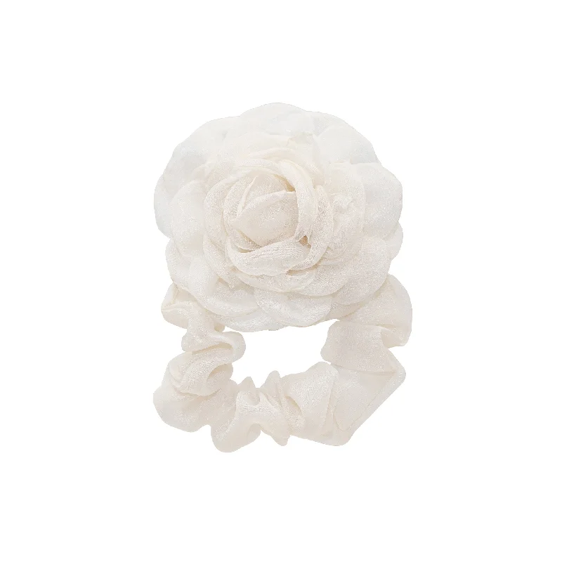 Camellia Scrunchie in Oyster